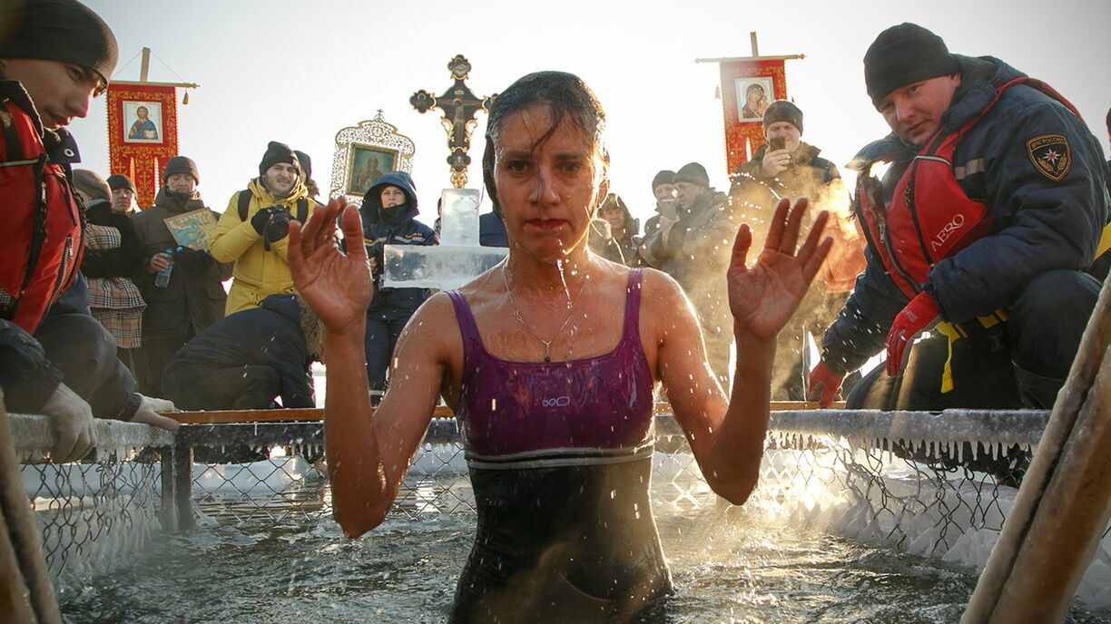Около 35 тысяч человек в Москве участвовали в крещенских купаниях