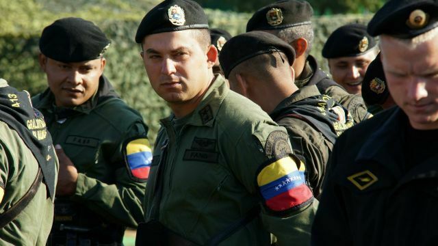 Венесуэльские силовики уже колеблются, кому присягать