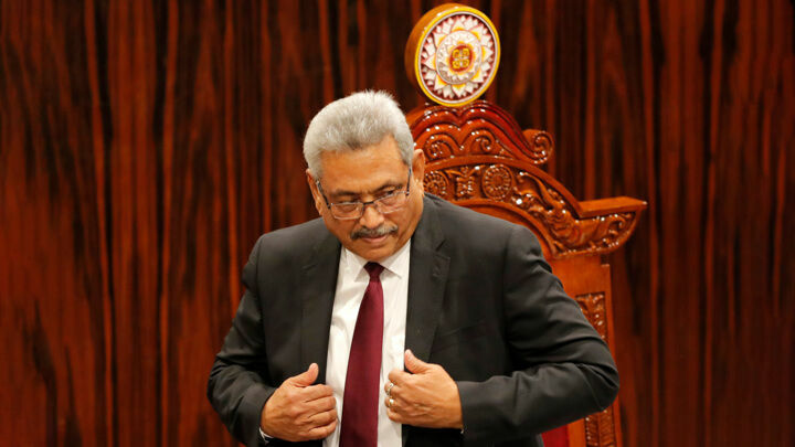 Депутаты Шри-Ланки потребовали отставки президента Раджапаксы