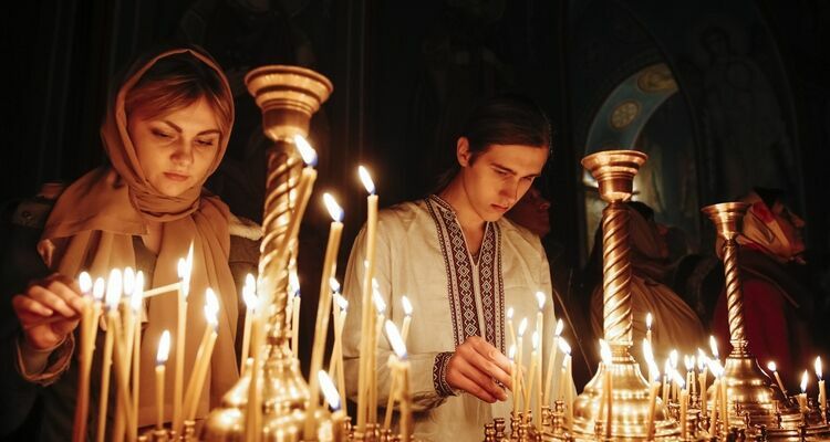 Православные россияне празднуют Светлую Пасху