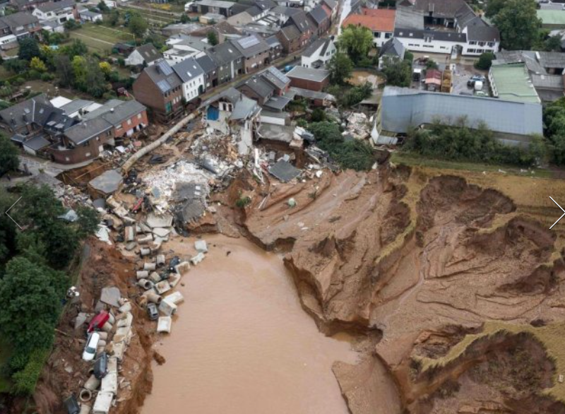 Разрушения от наводнения на западе Германии