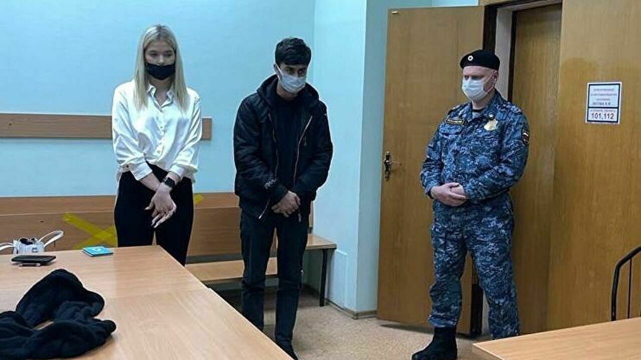 Осужденные Руслан Бобиев и Анастасия Чистова 
