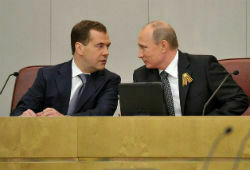 Госдума согласилась на премьера Медведева, Путин утвердил его указом