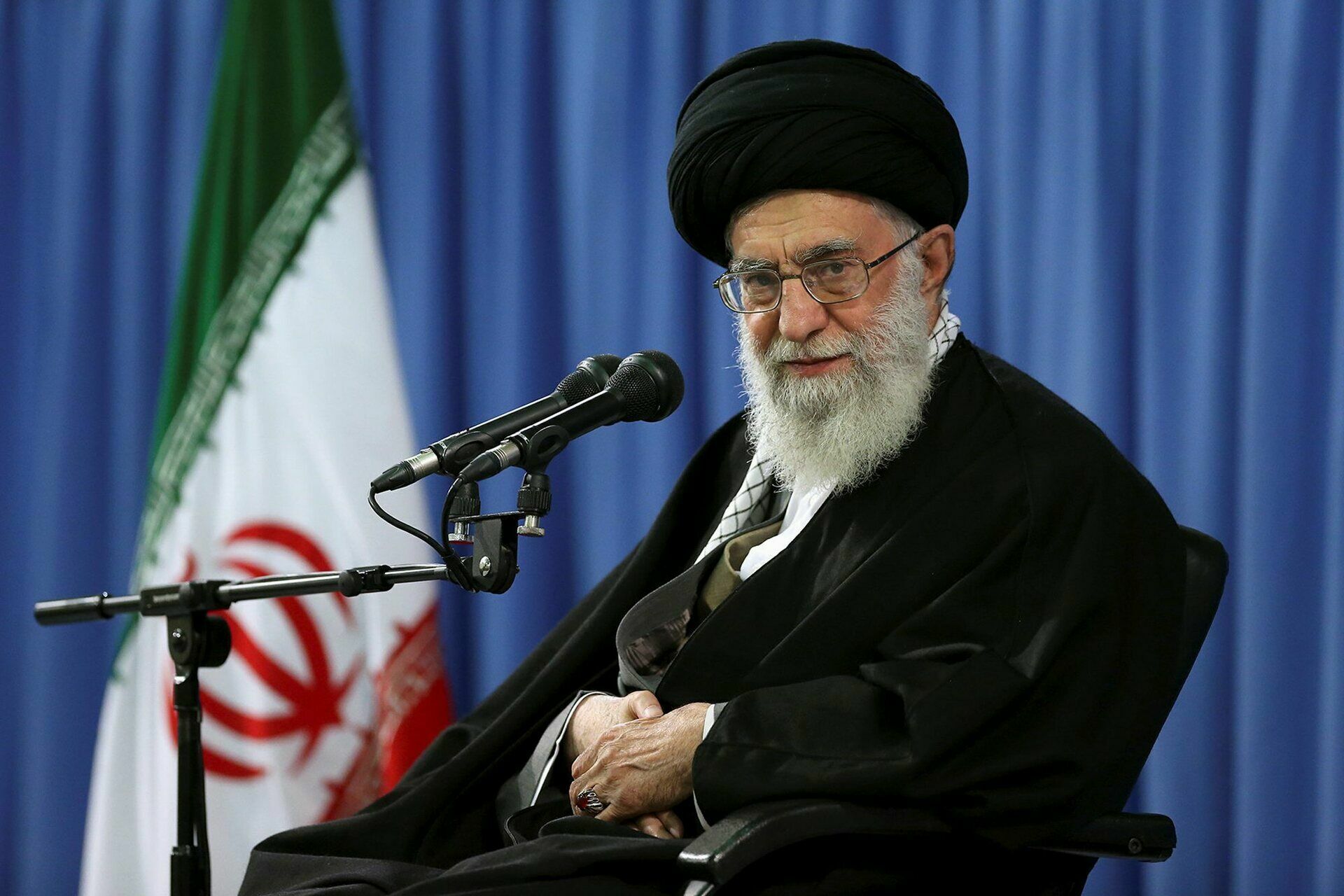 Хаменеи приказал обнародовать итоги расследования крушения украинского лайнера