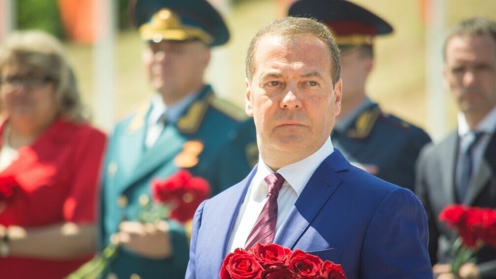 Медведев заявил, что арест Путина за границей стал бы объявлением войны