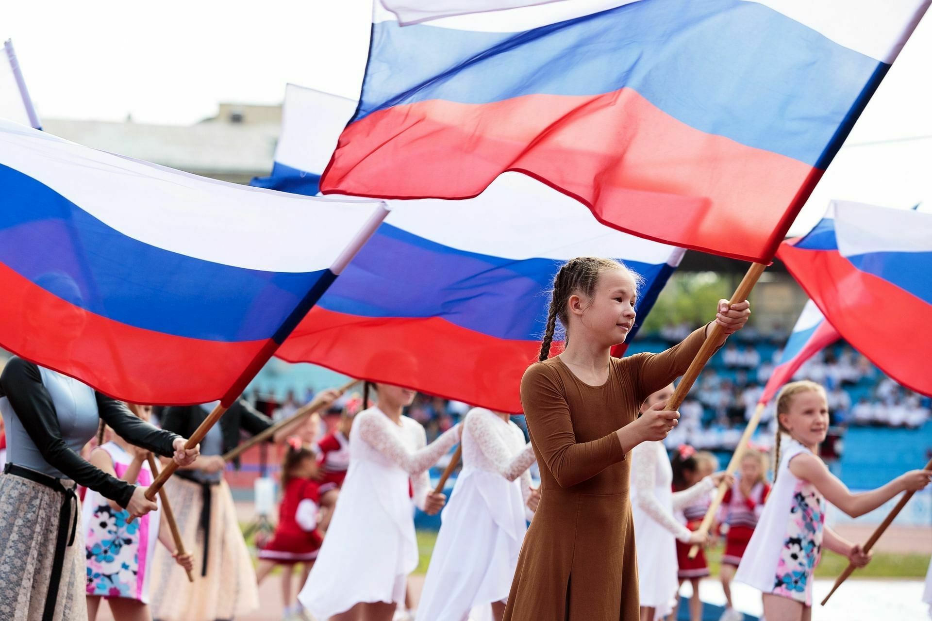 Гордые за страну россияне чувствуют себя более счастливыми - исследование