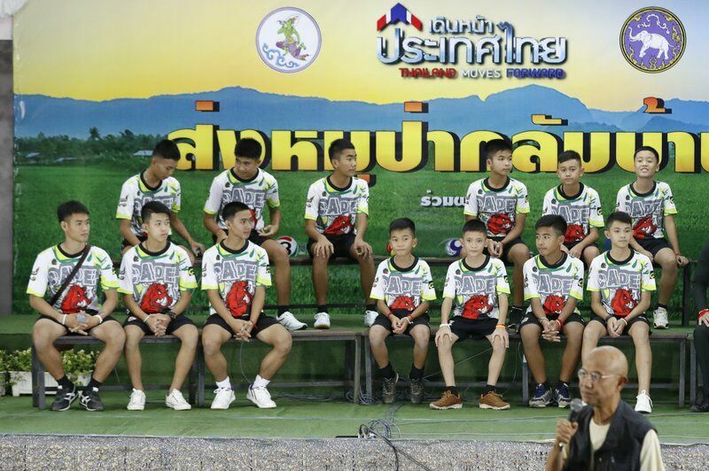 Спасённые футболисты из Таиланда дали первую пресс-конференцию