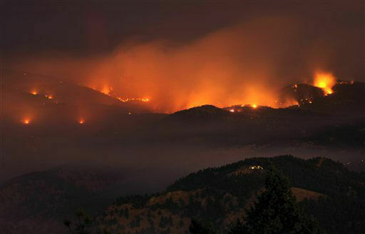 Лесные пожары перекинулись на США