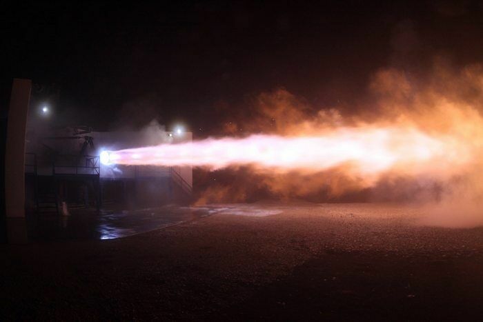 SpaceX впервые испытала двигатель для полетов между планетами