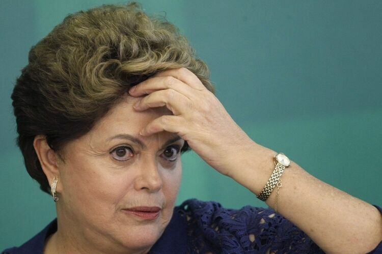 Президента Бразилии Дилму Руссефф отстранили от должности на 180 дней
