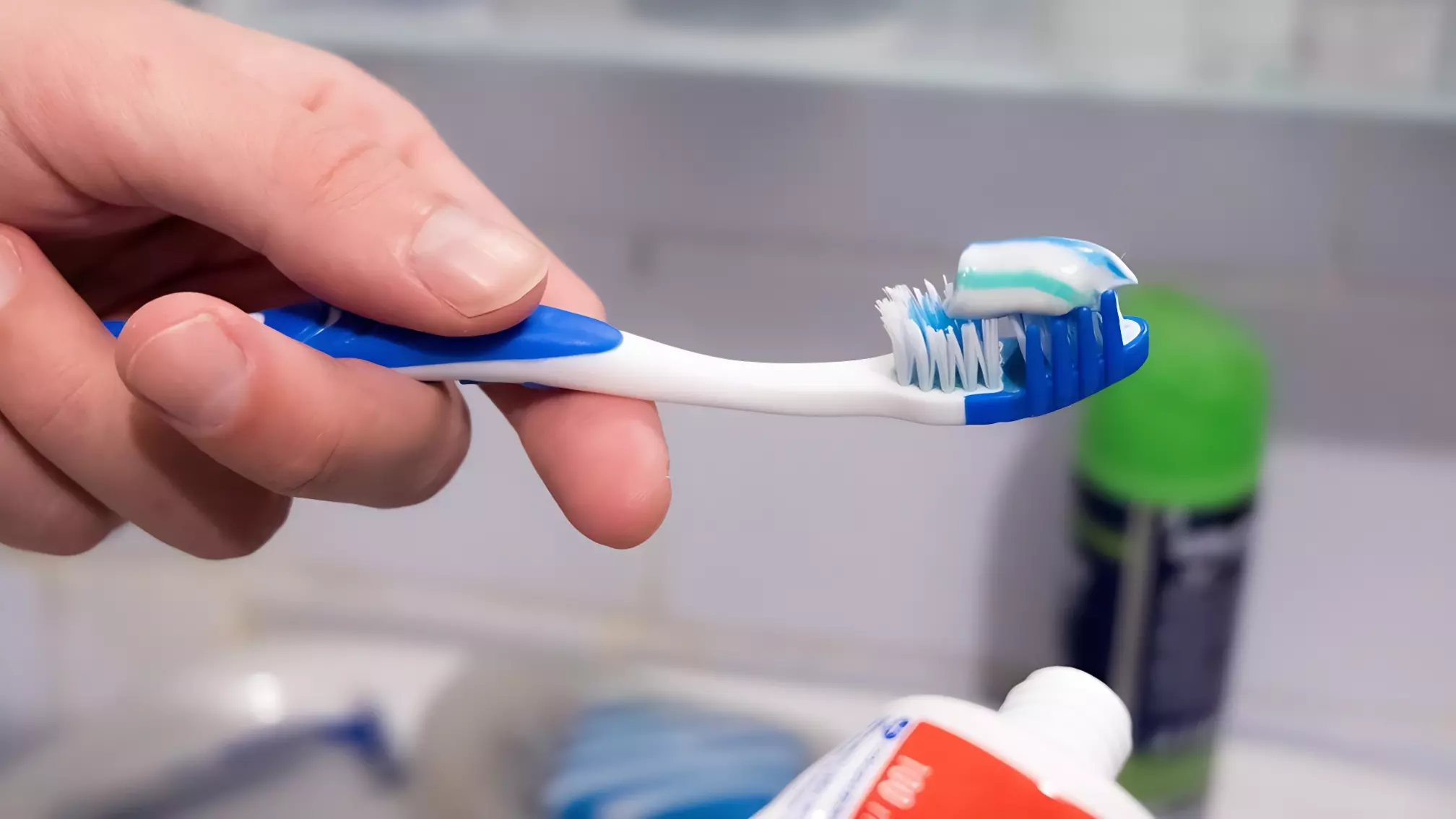 Назван опасный способ чистить зубы