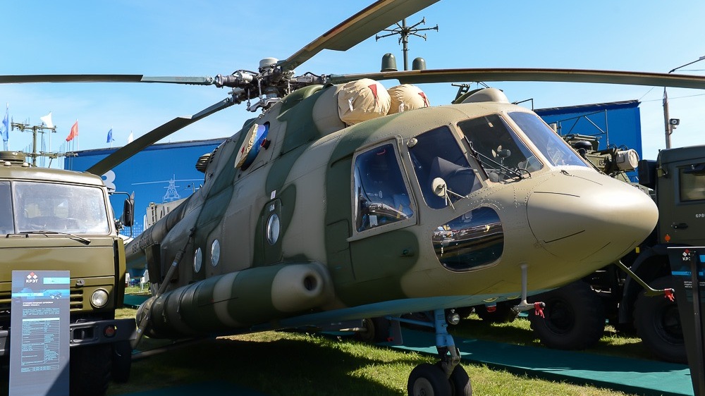 Российский вертолет РЭБ МИ-8МТПР-1