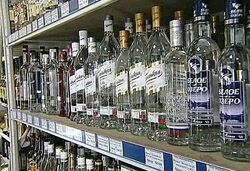 Ни капли после 22.00 - вступит в силу запрет на продажу крепкого алкоголя ночью (БЛОГИ)