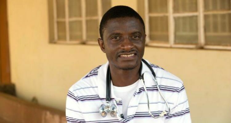 В США от лихорадки Эбола умер второй человек - хирург, работавший в Сьерра-Леоне