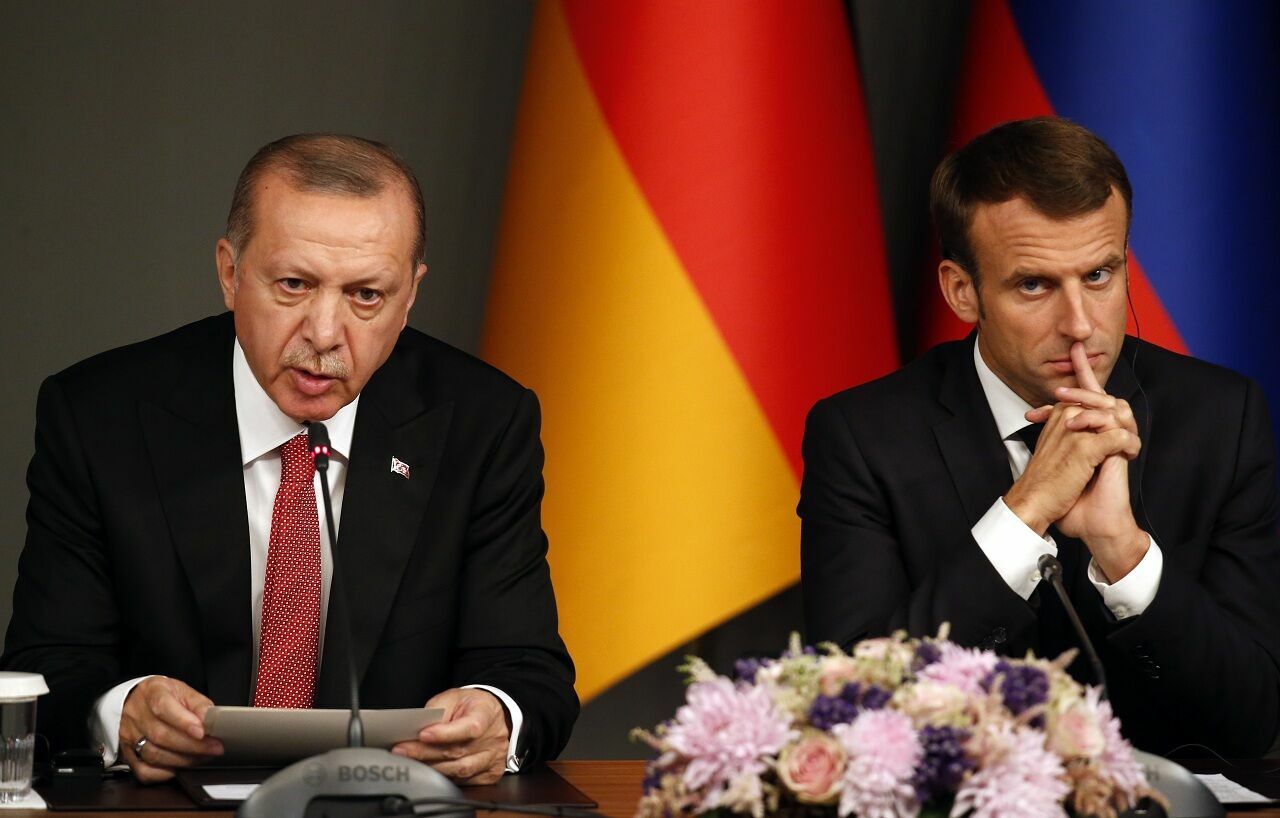 Париж пригрозил Эрдогану санкциями за высказывания в адрес Франции