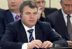 Сердюков отрицает обвинения в свой адрес - он заботился об отдыхе солдат ПВО