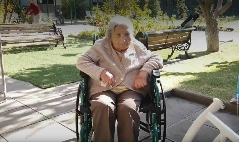 Постоялица дома престарелых в Чили вылечилась от коронавируса в 111 лет