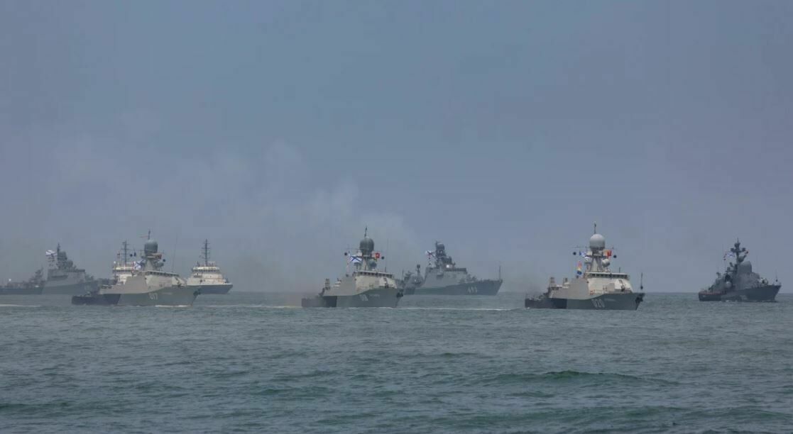Каспийская флотилия перебросила на учение в Черное море отряд кораблей