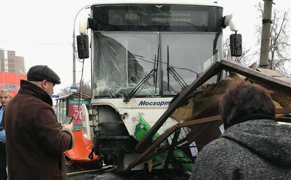 Автобус, упавший в подземный переход, был исправен