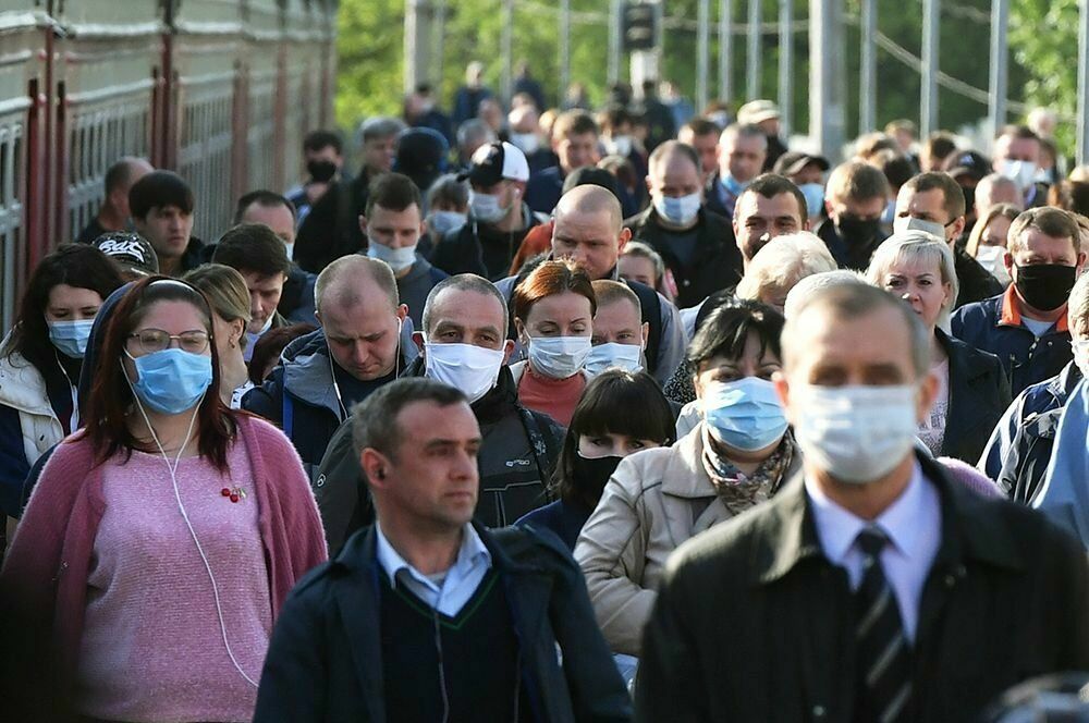 Ковид-ограничения будут оставаться в силе, пока прививки не сделают 60 млн россиян