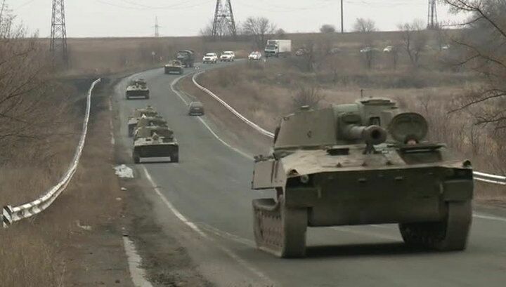 ВСУ начали отвод тяжелых вооружений из ДНР