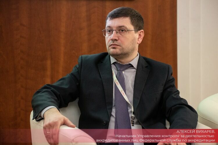 Алексей Вихарев никак не похож на "пенсионера", который тихо ушел в отставку