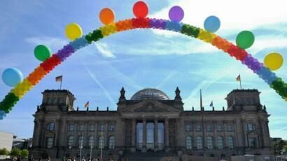 За "лечение" гомосексуальности в Германии начнут приговаривать к году тюрьмы