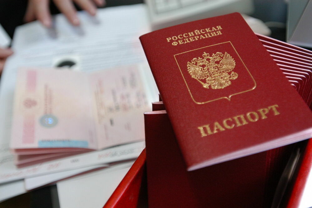 В России повысили пошлины на загранпаспорта и права