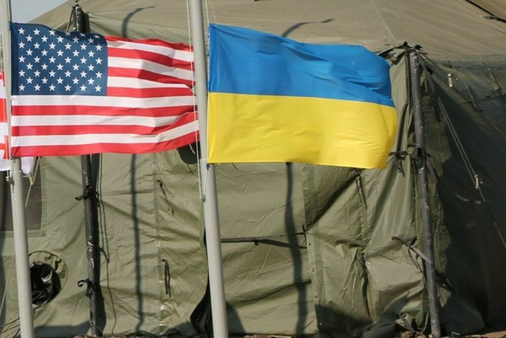 МИД Украины назвал поспешным решение об эвакуации дипломатов США